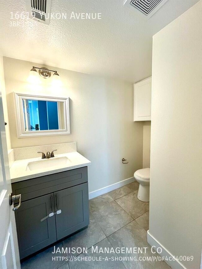 Building Photo - 16619 Yukon Ave