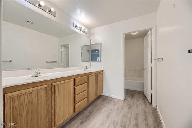 Building Photo - 4045 Oliver Sagebrush Dr