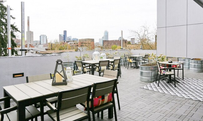 Building Photo - 120 10th Ave E