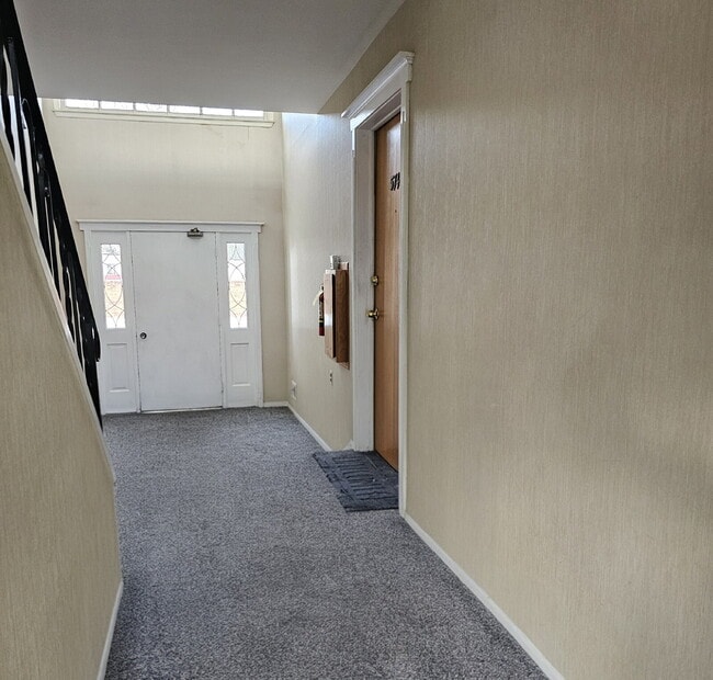 Building Photo - Completely Remodeled 1 Bedroom Condo in Warren – Private Basement Laundry + Storage Room!