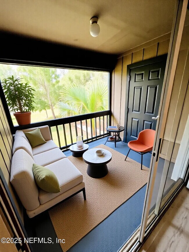 Building Photo - 8880 Old Kings Rd S