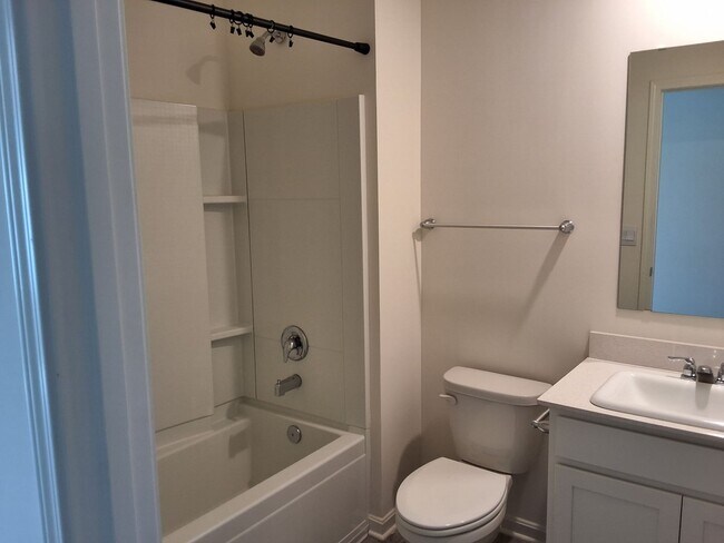 Building Photo - Beautiful Home in Elizabethtown