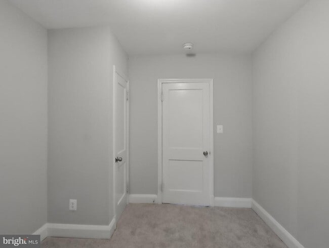 Building Photo - 5112 Crosswood Ave