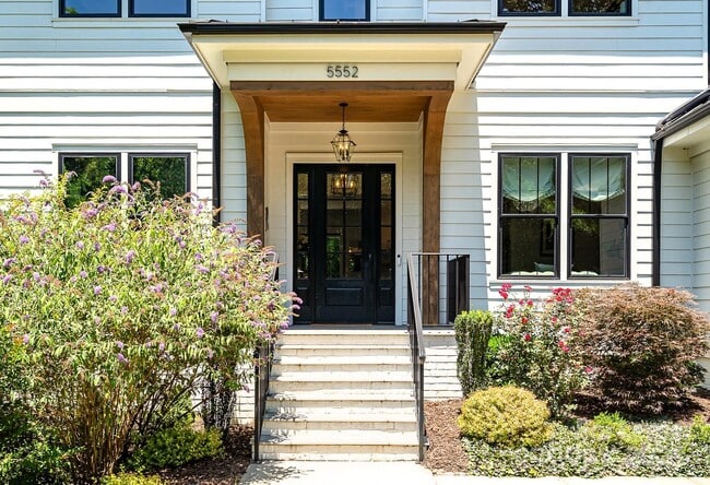 Building Photo - 5552 Holyoke Ln