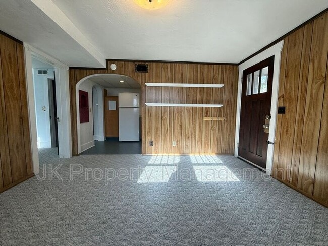 Building Photo - 2217 1st Ave S