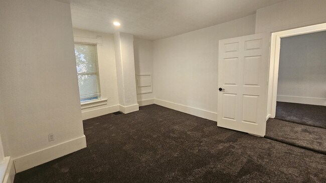 Building Photo - 415 Harrison Ave