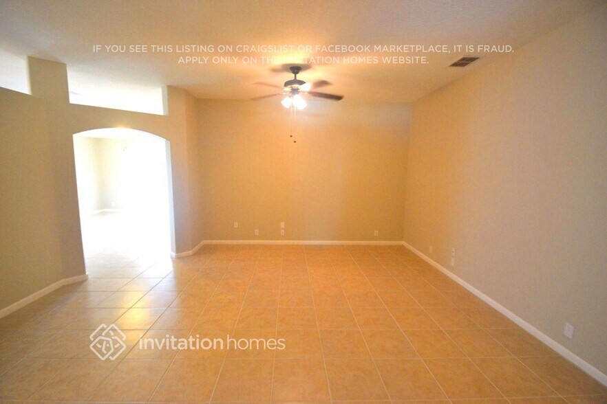 Building Photo - 3042 Bellflower Way