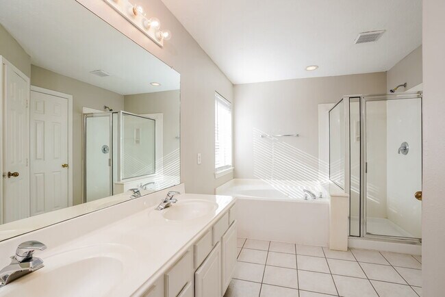 Building Photo - 12910 Hunters Field Ln