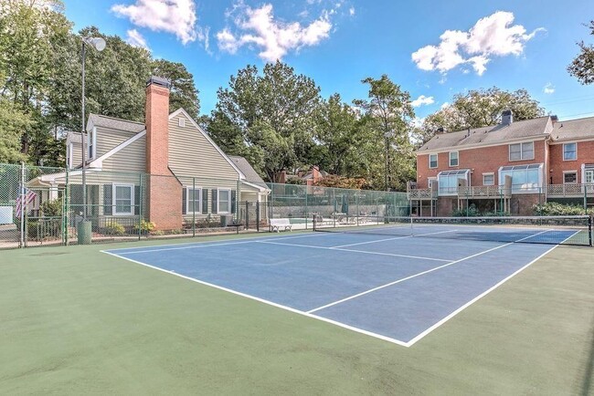 Building Photo - 27 Mt Vernon Cir