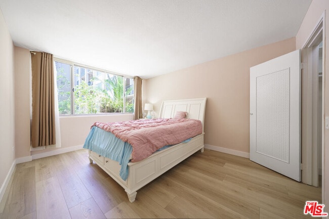 Building Photo - 421 La Fayette Park Pl