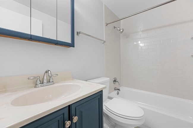 Building Photo - 9071 Loreleigh Way