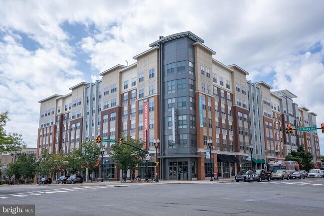 Building Photo - 1145 S Monroe St