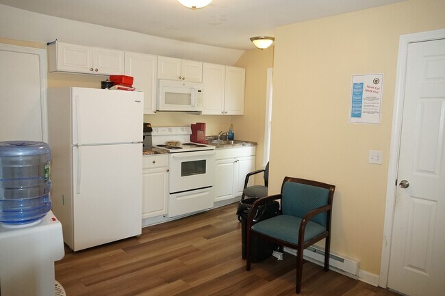 Building Photo - 170 Middleboro Ave