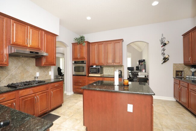 Building Photo - 8410 Brighton Lake Ln