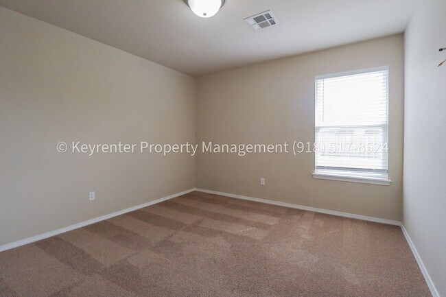 Building Photo - 3 Bed | 2 Bath | Broken Arrow