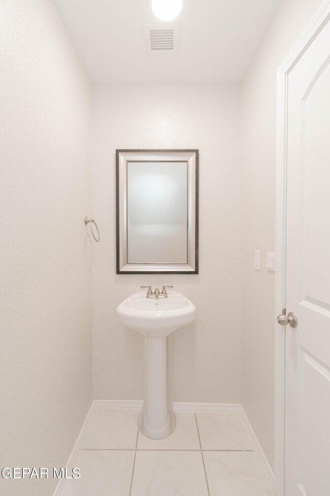 Building Photo - 14465 Mariam Hanna St