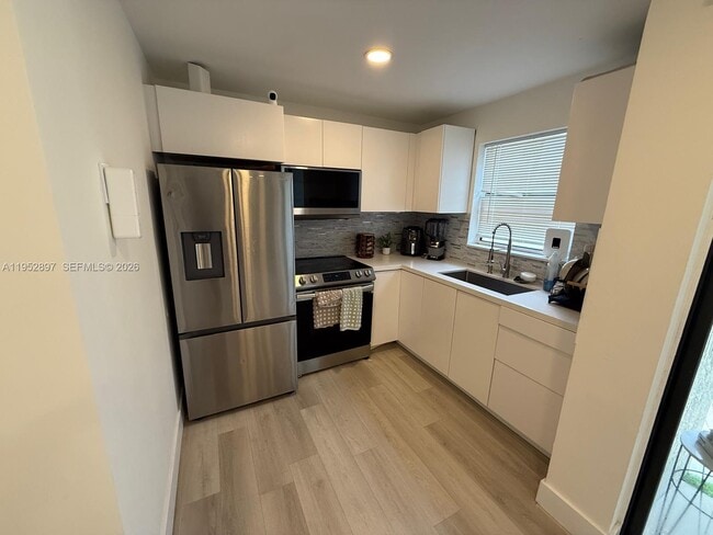 Building Photo - 9734 NW 5th Terrace