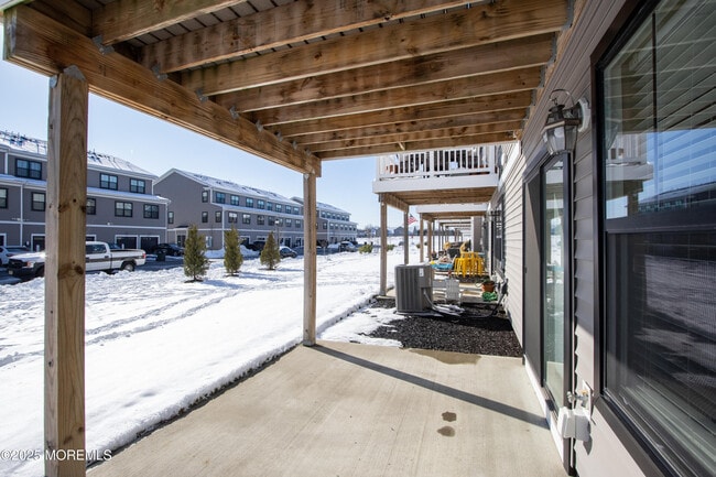 Building Photo - 26 Mariveles Wy