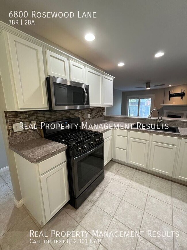 Building Photo - 6800 Rosewood Ln