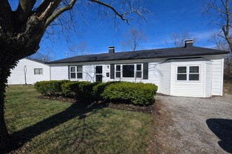 Building Photo - Nice Updated 3bd/1bath