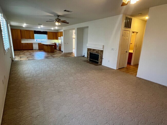 Building Photo - Spacious 4-Bedroom Murrieta Home with Loft & 3-Car Garage