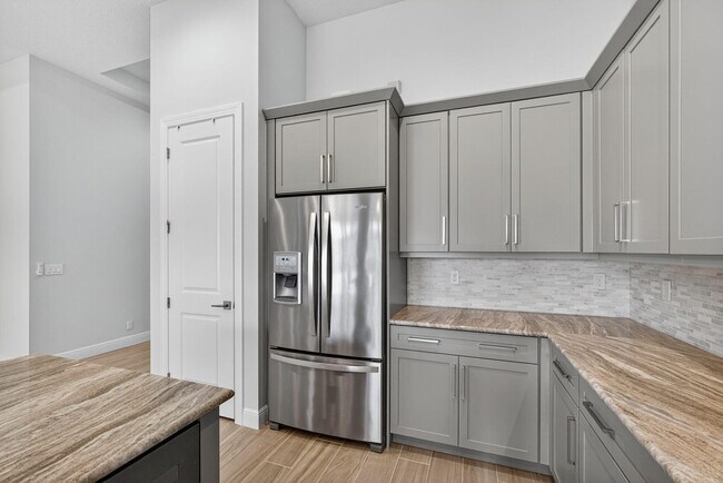 Building Photo - 9901 Regency Wy