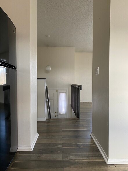 Building Photo - 325 Catalina Dr