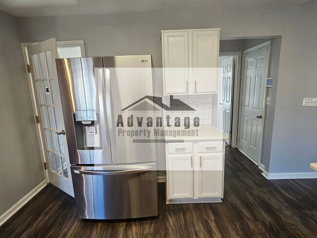 Building Photo - 2853 Da Vinci Blvd