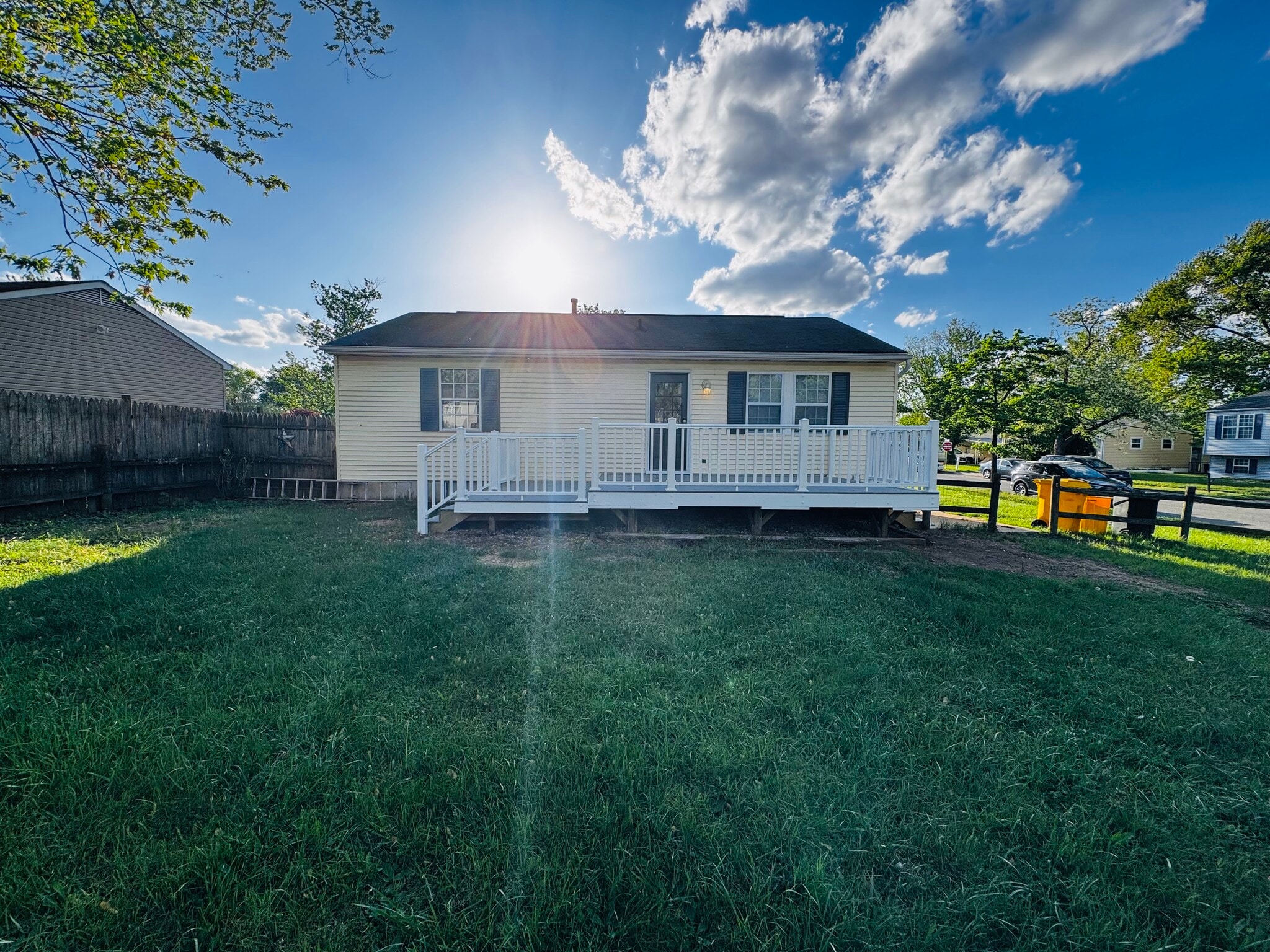 large yard and new deck - 1242 Cedarcliff Dr