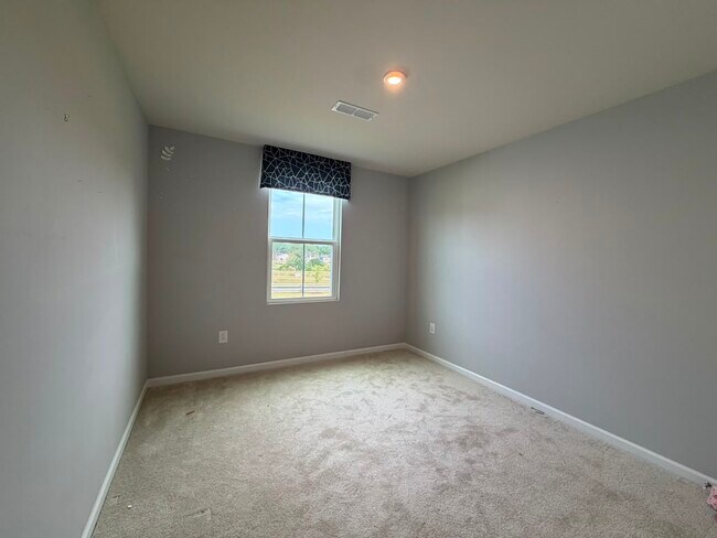 Building Photo - 205 Tormore Dr