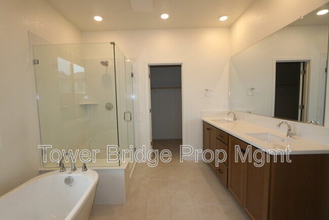 Building Photo - 4249 Privas Wy