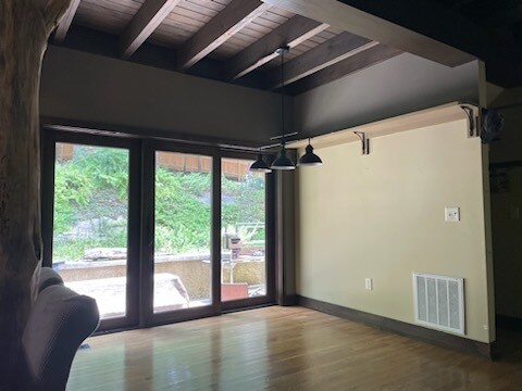 Building Photo - 33 Hoyt Rd