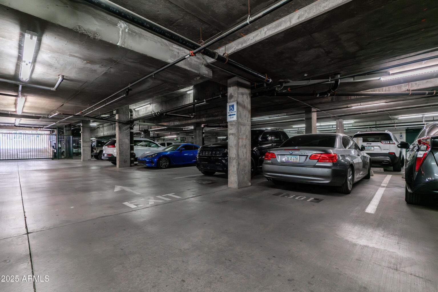 Garage - 16 W Encanto Blvd
