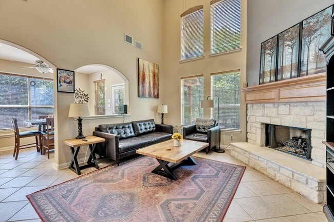 Building Photo - 10616 Big Thicket Dr