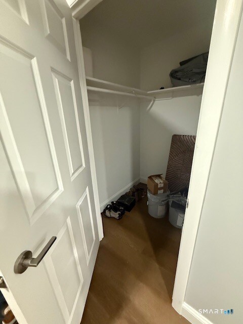 Building Photo - 887 Farmington Ave