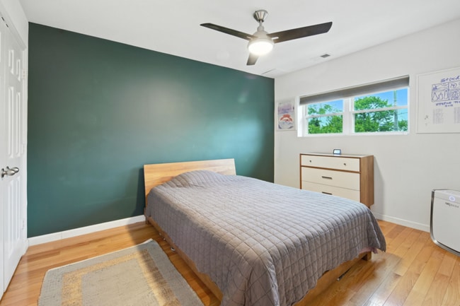 Building Photo - 1340 W St NE