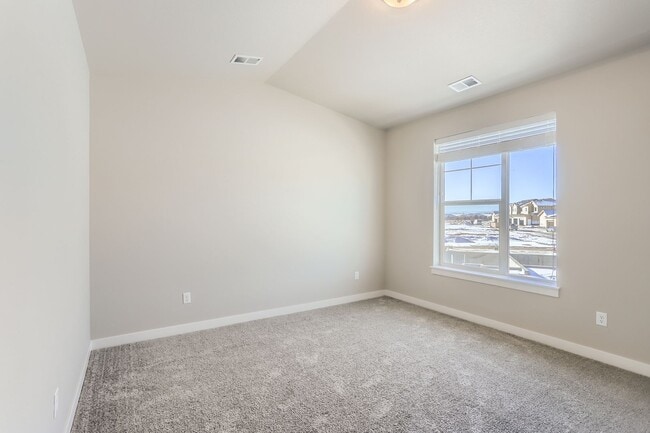 Building Photo - 310 High Point Dr