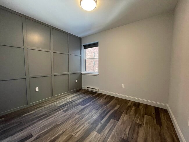 Building Photo - 25 Lowell St