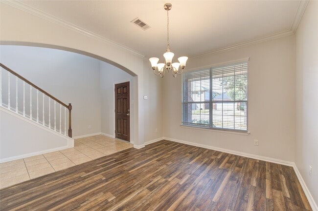 Building Photo - 24615 Lakecrest Bend Dr