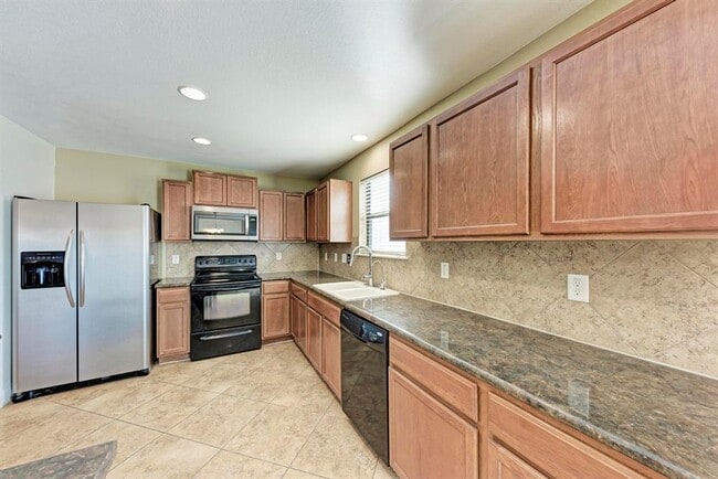 Building Photo - 8824 Edmundsbury Dr