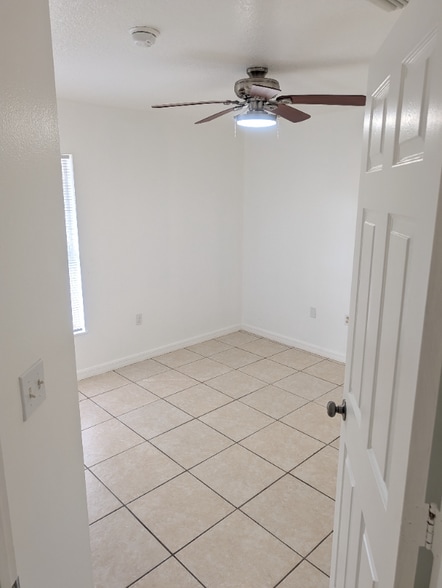 Building Photo - 2225 86th Ct