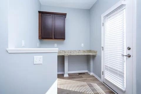 Building Photo - 951 Barclay Cir
