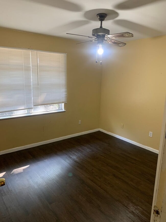 Building Photo - 3046 Hoyte Dr