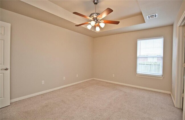 Building Photo - 611 Firewood Dr