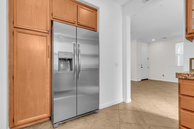 Building Photo - 8798 Nozay Ln