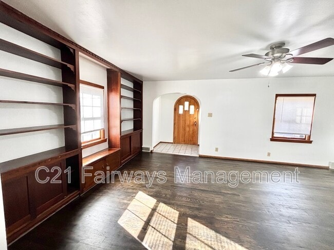 Building Photo - 616 Sandy Hill Rd