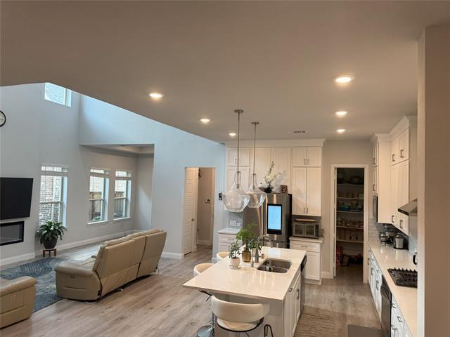 Building Photo - 4544 El Paso Dr