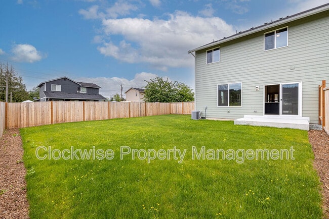 Building Photo - 108 Tacoma Ct NW