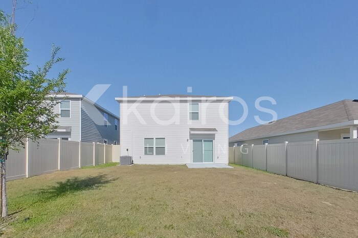 Building Photo - 8642 SW 43rd Ter