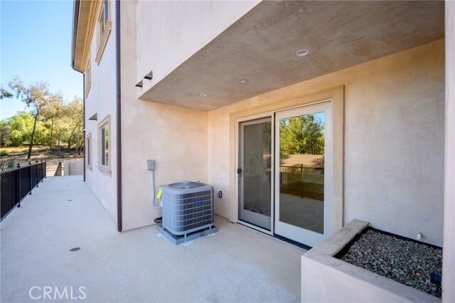 Building Photo - 357 Harvey Dr